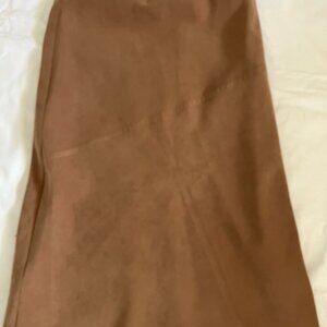 Long brown skirt, cowgirl style